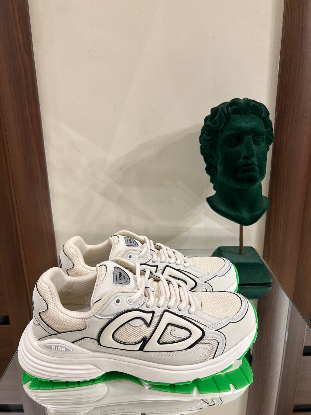 Dior