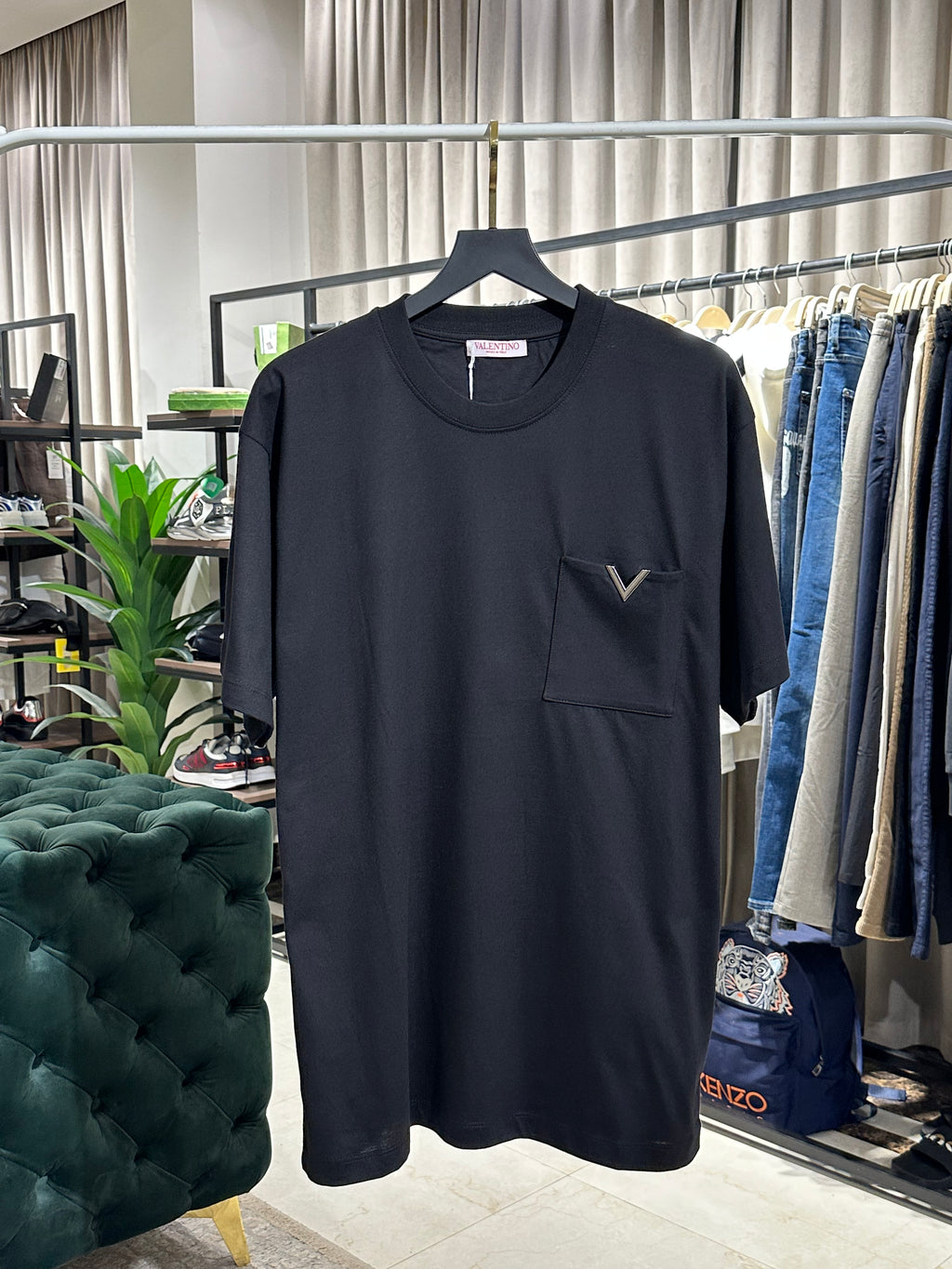 T-SHIRT VALENTINO